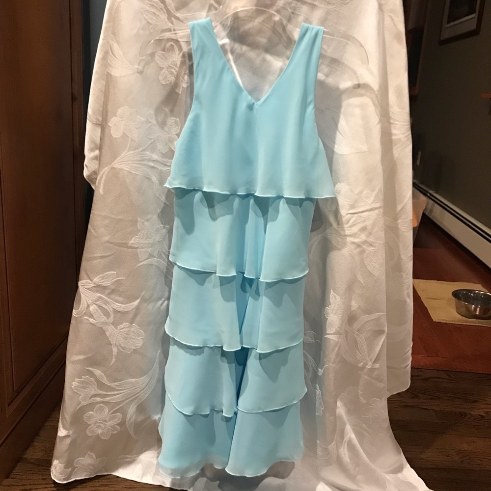 Girls Dress. Excellent condition. Aqua, Size 16